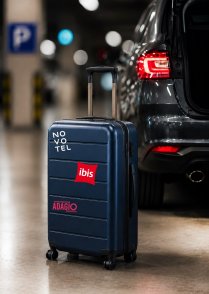 Maximum stay = breakfast at the Ibis restaurant + parking + late check-out